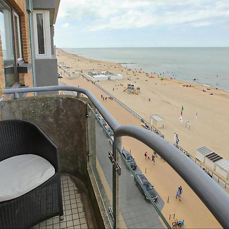 Amazing Apartment In Oostende With House Sea View Eksteriør bilde